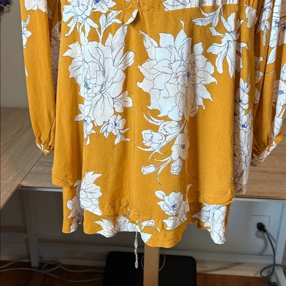 Free People Mustard Floral Mini Dress maanfacturer flaw - Picture 9 of 16